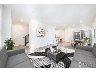 Photo #2: 1023185 Listing