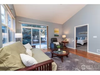 Photo #4: 1023344 Listing