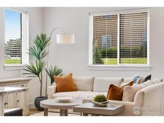 Photo #6: 1023348 Listing