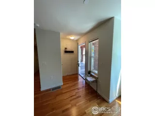 Photo #5: 1023378 Listing