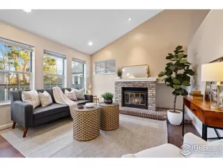 Photo #1: 1023401 Listing