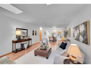 Photo #1: 1023884 Listing