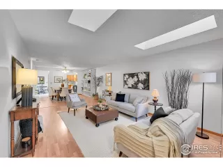 Photo #2: 1023884 Listing