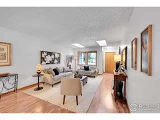 Photo #3: 1023884 Listing