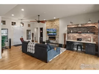 Photo #2: 1023905 Listing