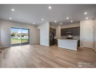 Photo #5: 1023936 Listing