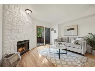 Photo #1: 1023953 Listing