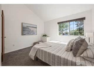 Photo #6: 1023953 Listing