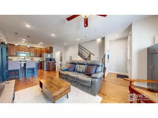 Photo #4: 1023973 Listing