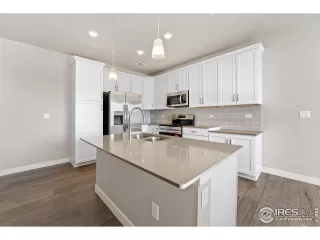 Photo #4: 1024045 Listing