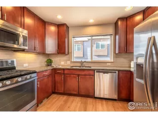 Photo #5: 1024098 Listing