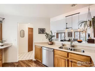 Photo #6: 1024144 Listing