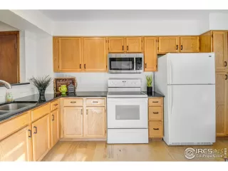 Photo #2: 1024164 Listing