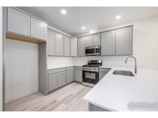 Photo #6: 1024184 Listing