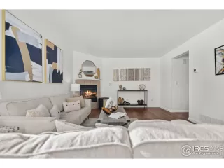 Photo #6: 1024230 Listing 