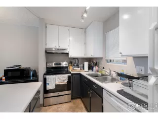 Photo #5: 1024409 Listing