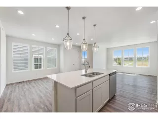 Photo #5: 1024430 Listing 