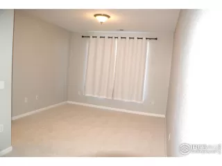 Photo #6: 1024476 Listing