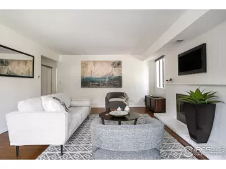 Photo #4: 1024515 Listing