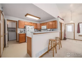 Photo #6: 1024542 Listing