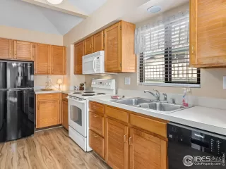 Photo #4: 1024553 Listing