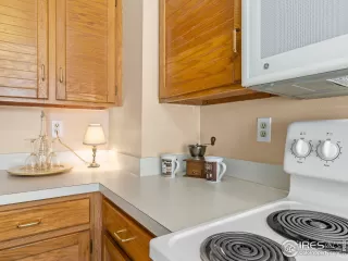 Photo #5: 1024553 Listing