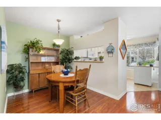 Photo #5: 1024656 Listing