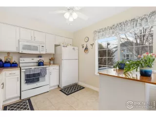 Photo #6: 1024656 Listing