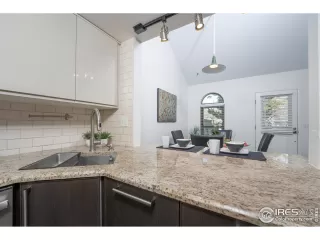Photo #3: 1024693 Listing 