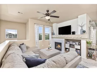 Photo #6: 1024718 Listing