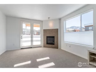 Photo #5: 1024732 Listing