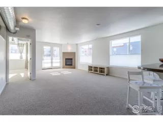 Photo #6: 1024732 Listing