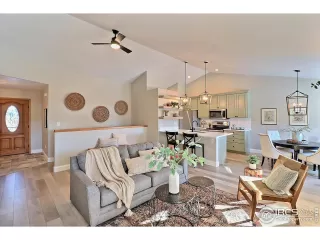 Photo #6: 1024781 Listing 