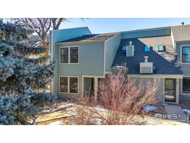MLS: 1024822 Condo For Sale