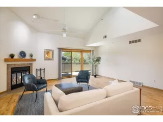 Photo #5: 1025008 Listing