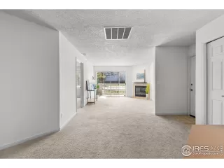 Photo #5: 1025022 Listing