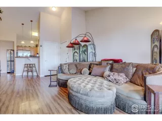 Photo #4: 1025046 Listing