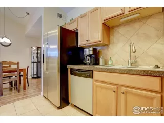 Photo #6: 1025046 Listing