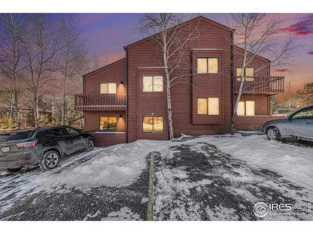 MLS: 1025064 Condo For Sale