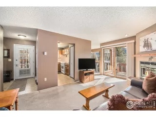 Photo #4: 1025064 Listing