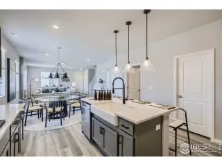 Photo #4: 1025087 Listing 