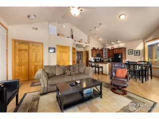 Photo #5: 1025145 Listing