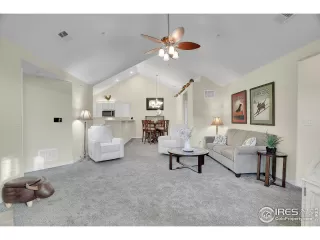 Photo #6: 1025219 Listing