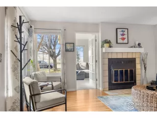 Photo #4: 1025240 Listing