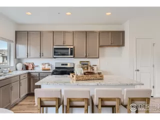 Photo #5: 1025245 Listing 