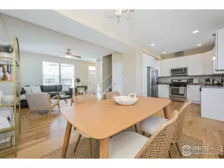 Photo #2: 1025261 Listing