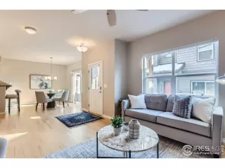 Photo #2: 1025346 Listing