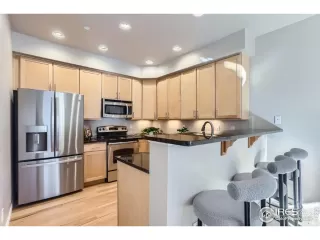 Photo #3: 1025346 Listing