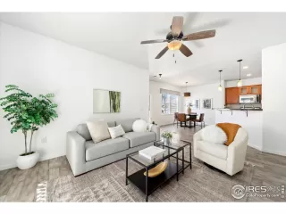 Photo #4: 1025357 Listing