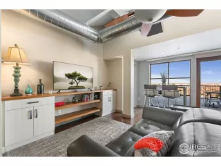 Photo #4: 1025395 Listing